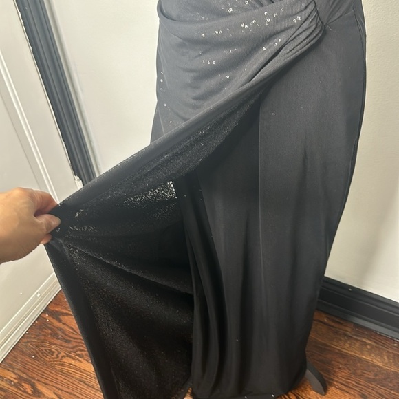 Black Ralph Lauren Evening Dress with Faux Side Slit - Picture 5 of 14